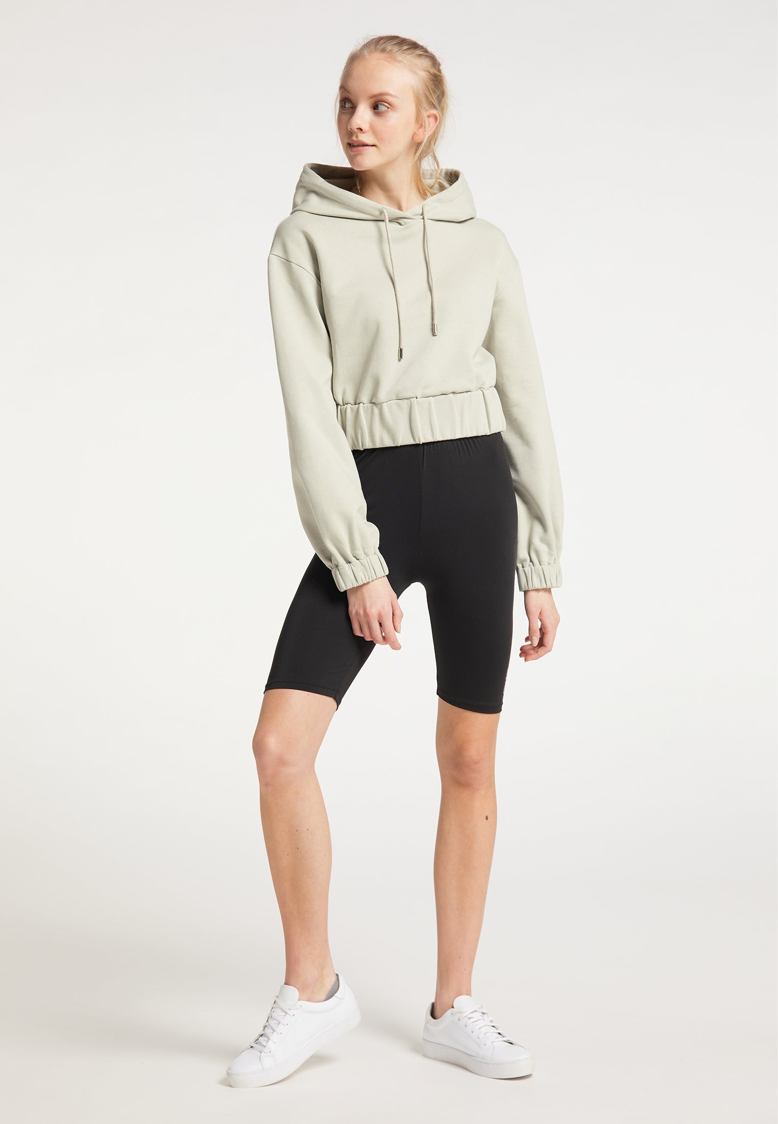 Grau Olive