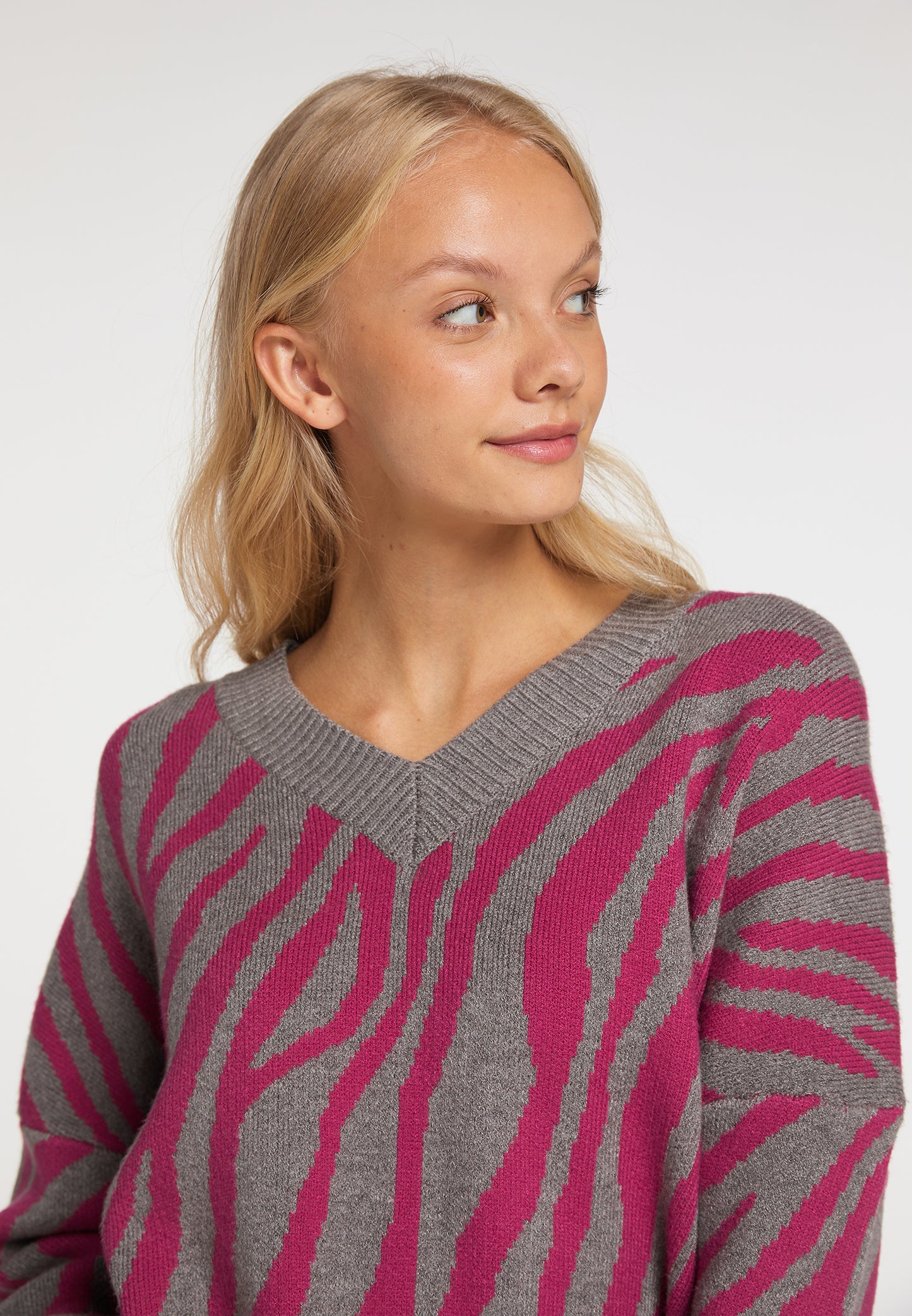 myMo Women's Knitted Sweater